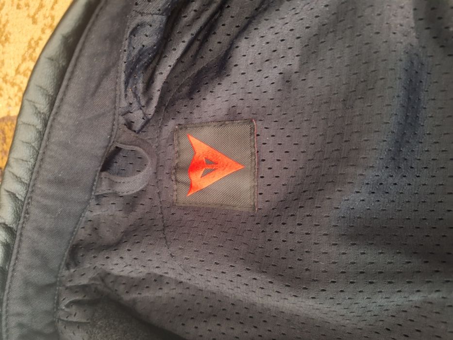 Яке Dainese размер 48