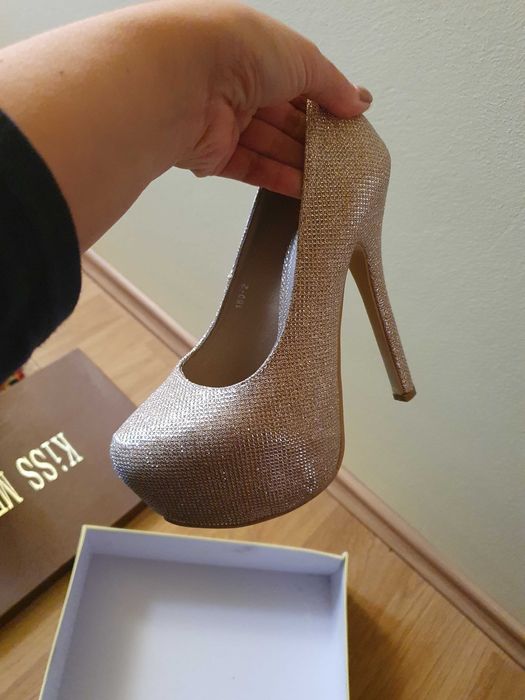 Pantofi platforma- Marimea 37