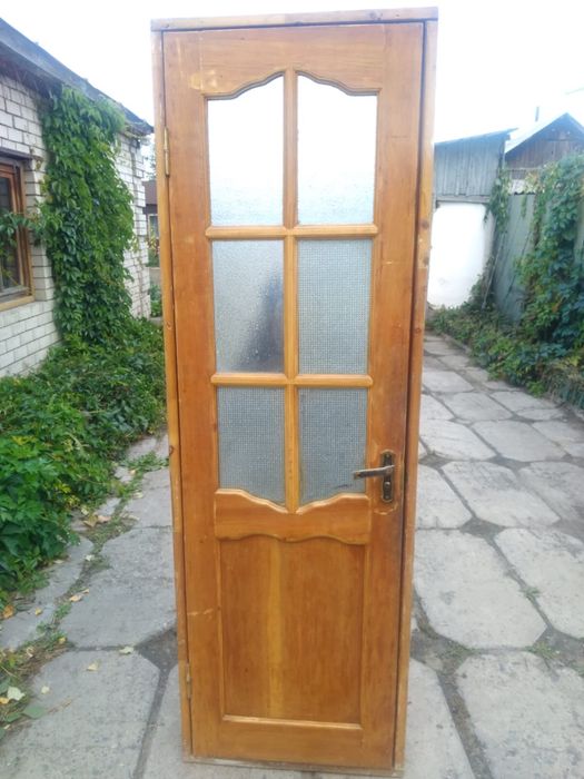Продам межкомнатные двери
