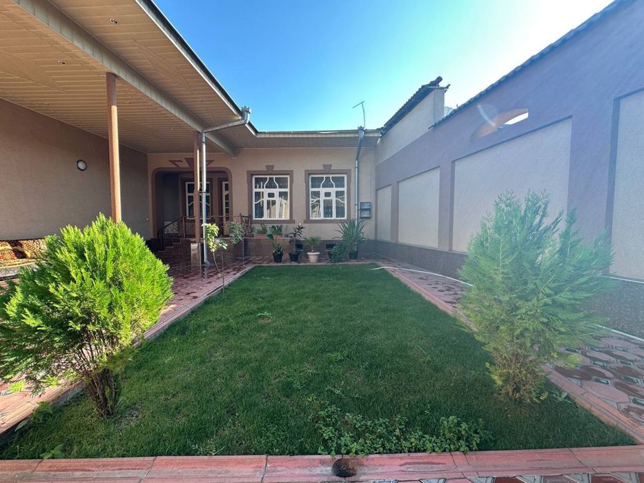 Shaxar markazidan Fayzli Honadon chorsu yaqinida