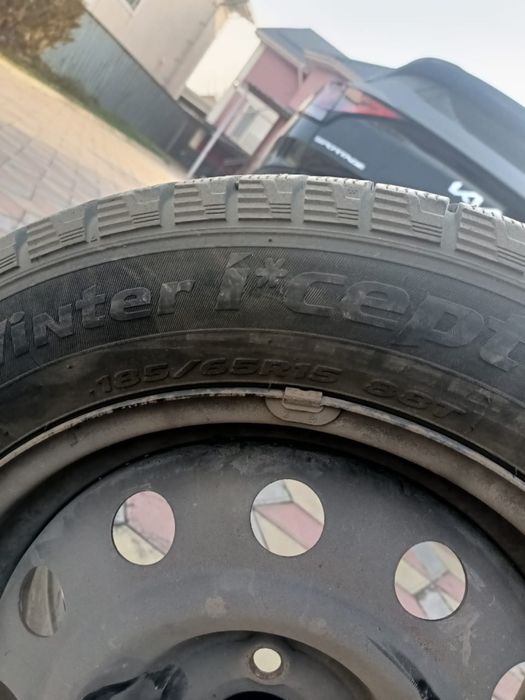 Зимние шины 185/65/15