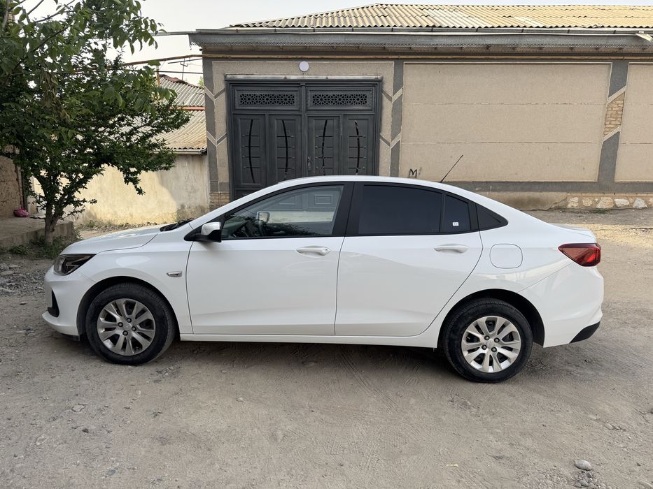 Продаю Chevrolet Onix