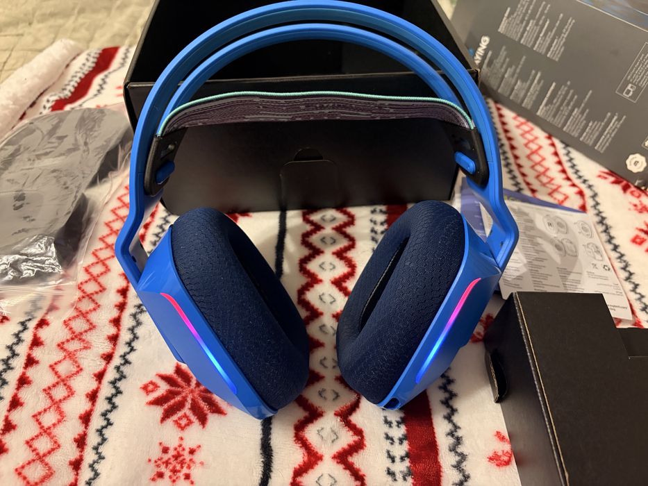 Casti gaming Logitech G733