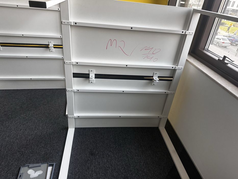 Офис бюро ORT – 140×140×75 см, висок клас