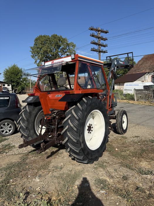 Vand sau schimb tractor Fiat Agri 70-90 cu incarcator frontal cu furca
