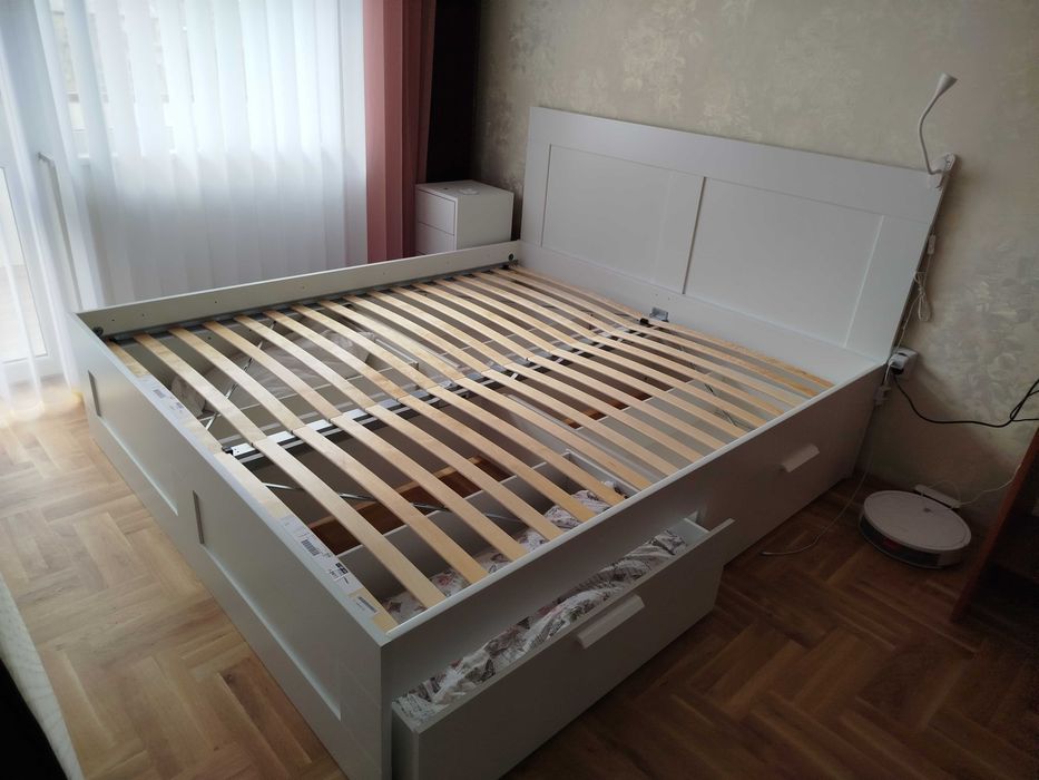 Спалня 180/200 + подматрачна рамка + табла, с чекмеджета, бяла, Икеа