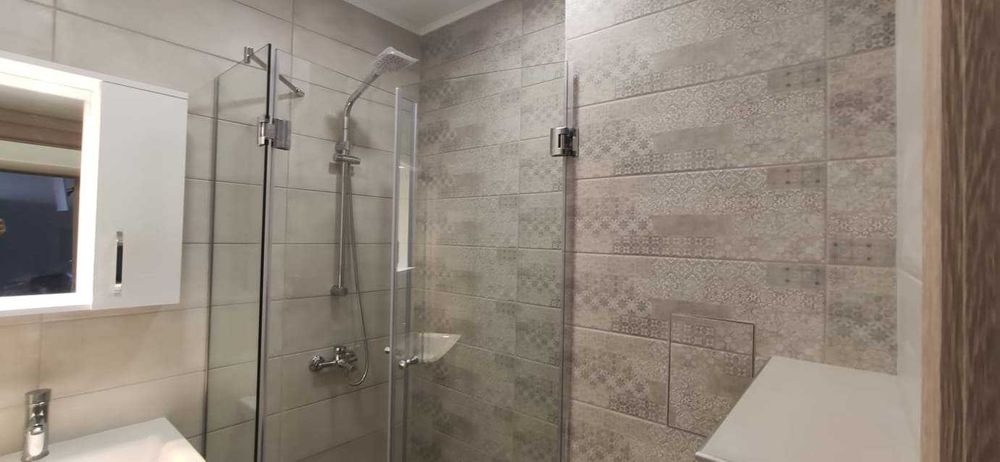 Дава се под наем Тристаен апартамент в Пловдив, Младежки Хълм - 80 кв.м за 298.86 € - Снимка #4