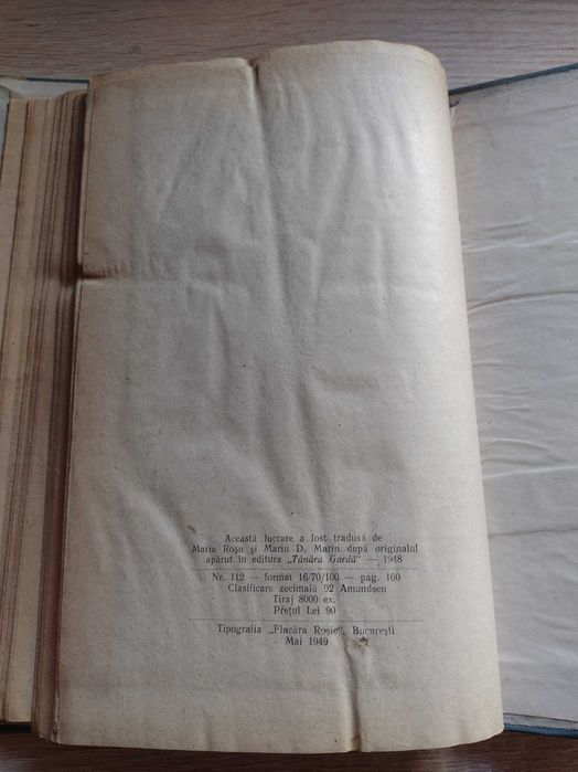 Carte Roald Amundsen din 1949 tiraj 8000 exemplare