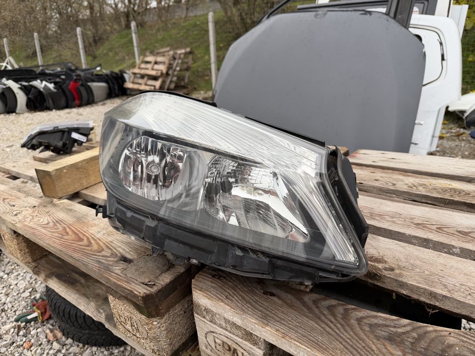 Фар Mercedes A Class W176