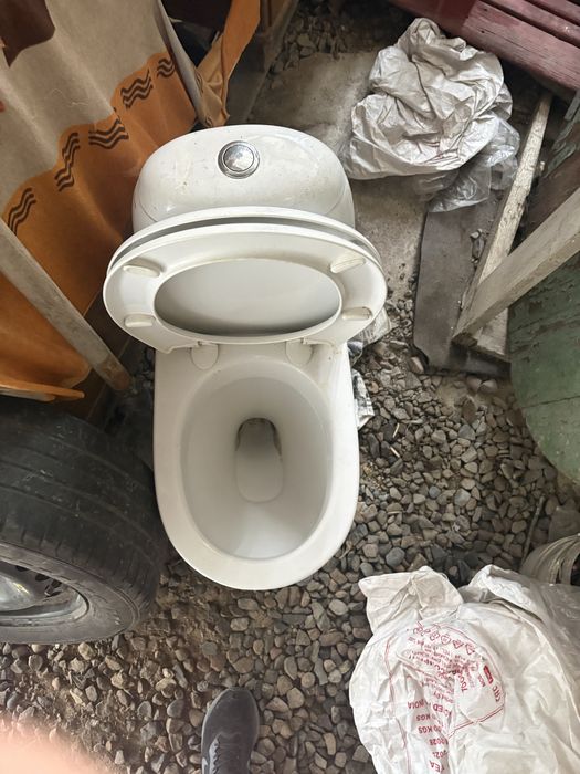 унитаз срочно продам