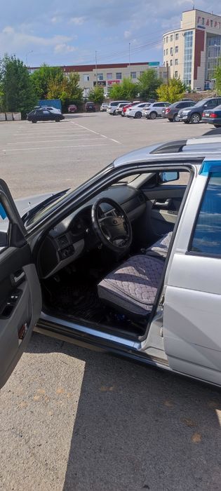 Продаю приора универсал