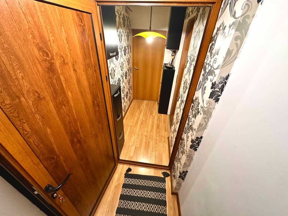 Продава се Четиристаен апартамент в Русе, Дружба 3 - 98 кв.м за 1150 €/кв.м - Снимка #9