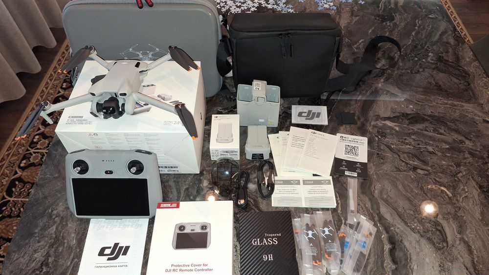 DJI Mini 3 Fly More Combo (DJI RC)