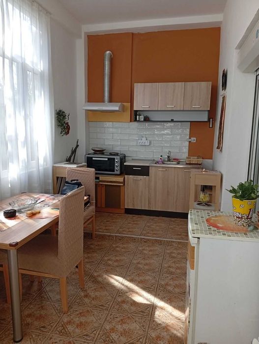 Двустаен до пл. Независимост под наем