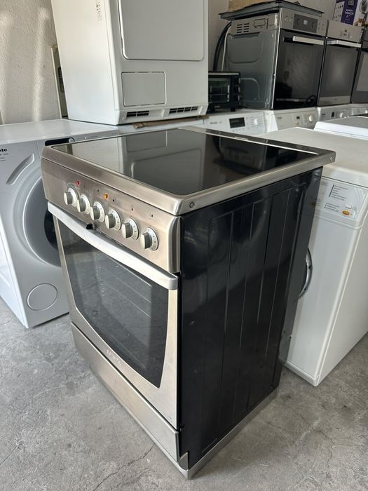 Печка +гаранция 1 година.  Gorenje, конвекця, керамичен плот. Безплатна доставка за София