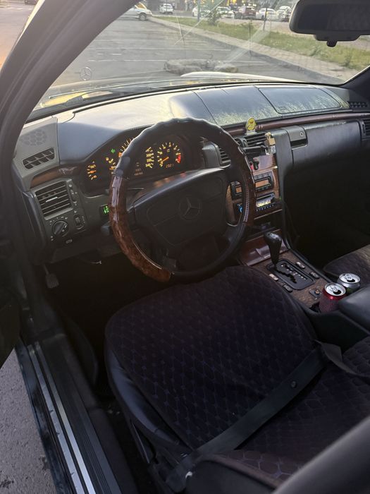Продам Мерседес w210
