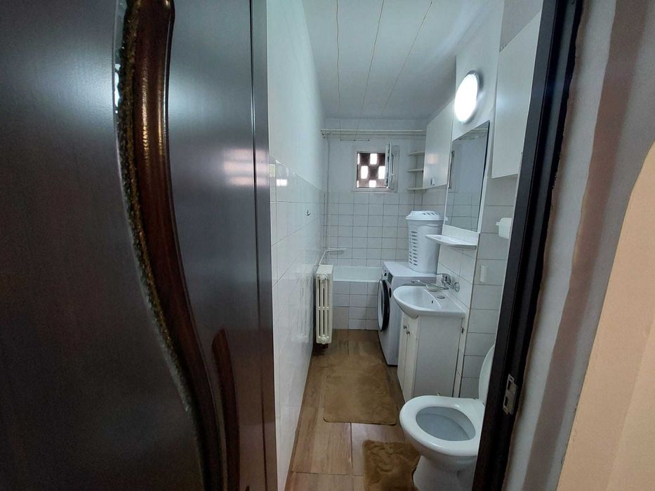 Vand apartament decomandat 3 camere Casa de Cultura 52mp