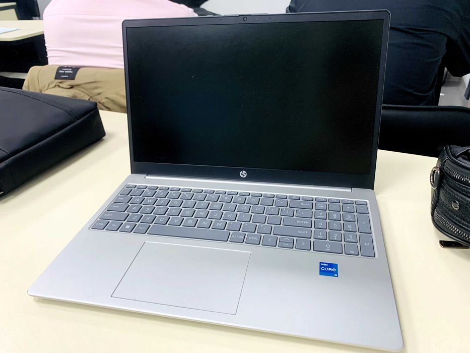 HP notebook i5 13avlod