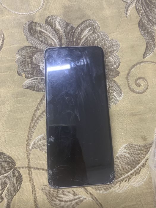 Продам телефон С20