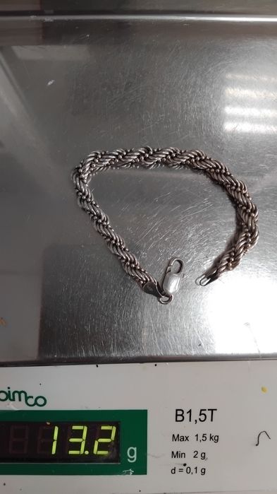 Продавам гривни сребро