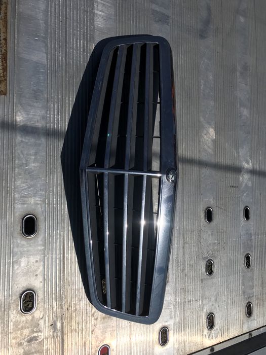 Grila fata mercedes 220 cdi fab 2012
