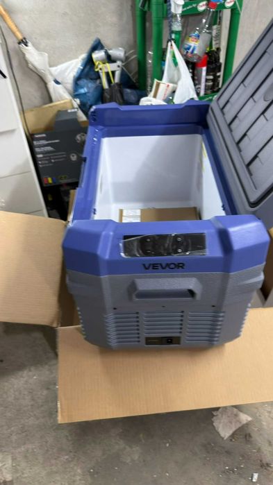 Нов къмпинг хладилник VEVOR 30L / 12v-24v-220v/ Компресор / Bluetooth