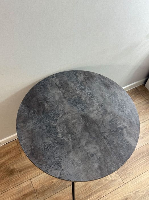 Стол отличного качества