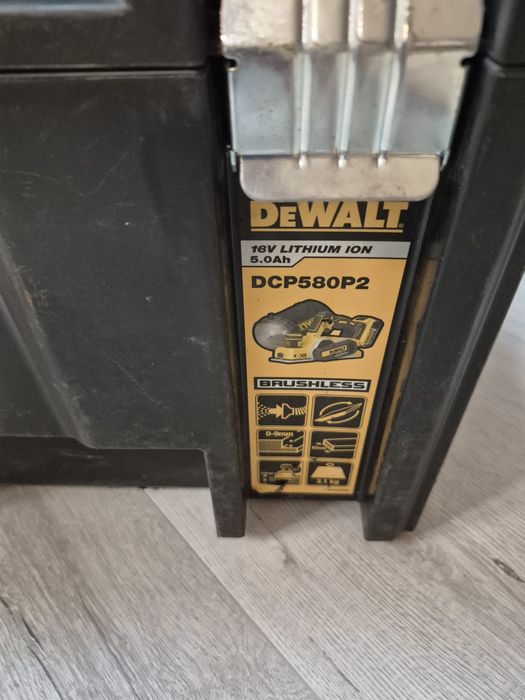 Mașină de rindeluit DeWalt