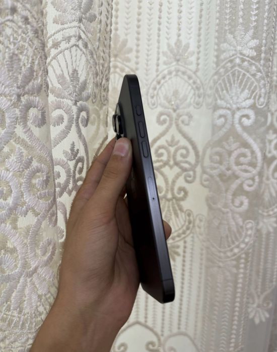 Iphone 16 pro max 99% yomks