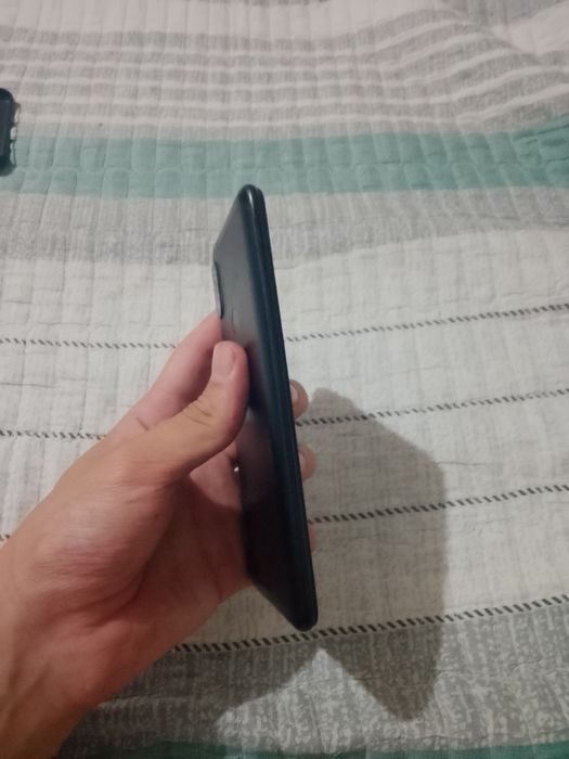 ARZON Telefon sotiladi