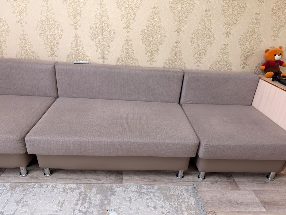 Мягкий мебель диван