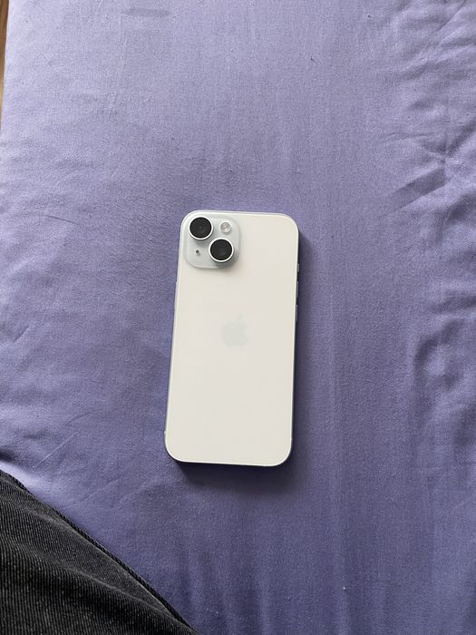 Срочно Айфон 15 на 128 гб акб 98%