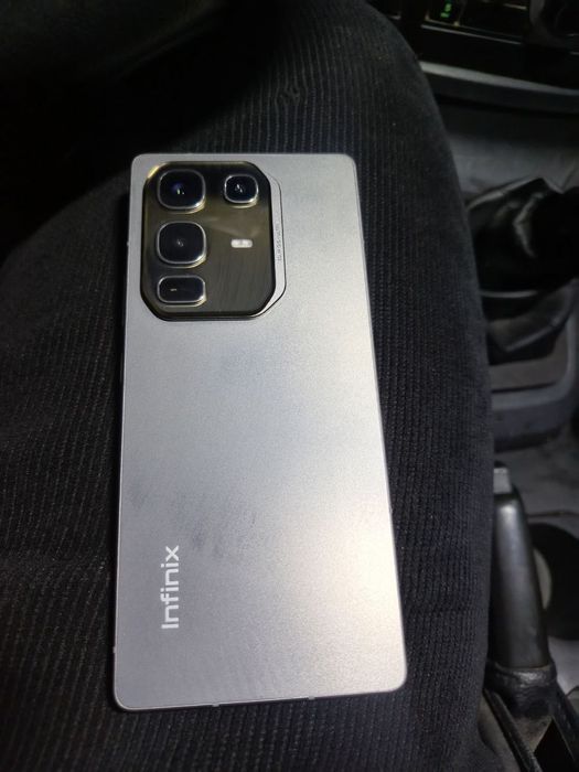 Infinix note 50 pro 12+12  256 Garantiyasi bor