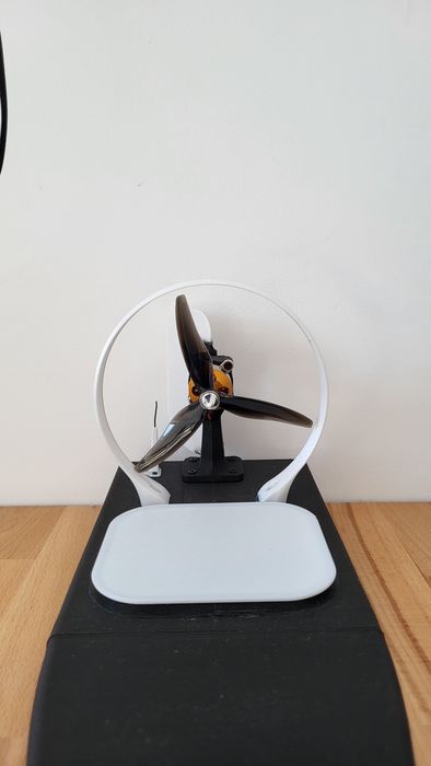 Aeroglisor rc personalizabil.