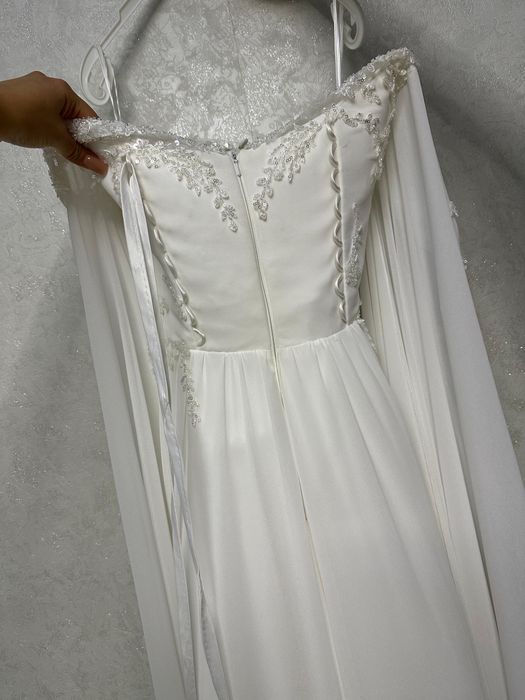 Свадебное платье белое