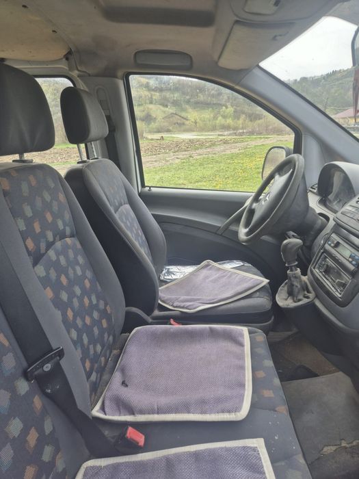 Vând Mercedes vito