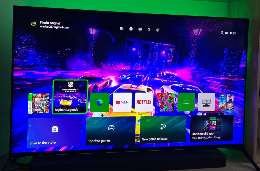 Xbox One X varianta albă