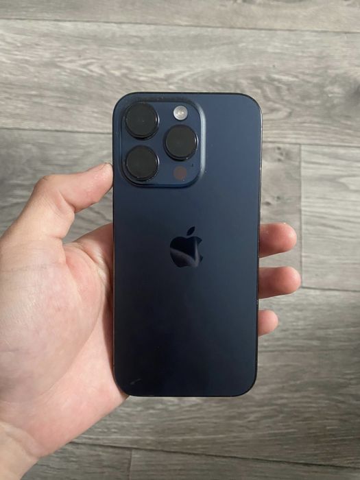 iphone 15 pro в хорошем состоянии