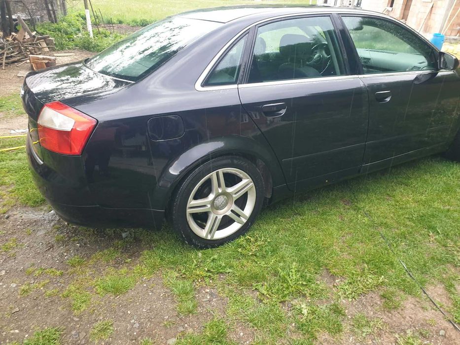 AUDI A4 0 — imagine 4