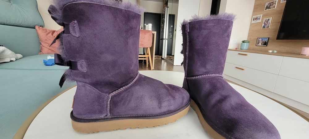 Cizme UGG cu fundițe, originale