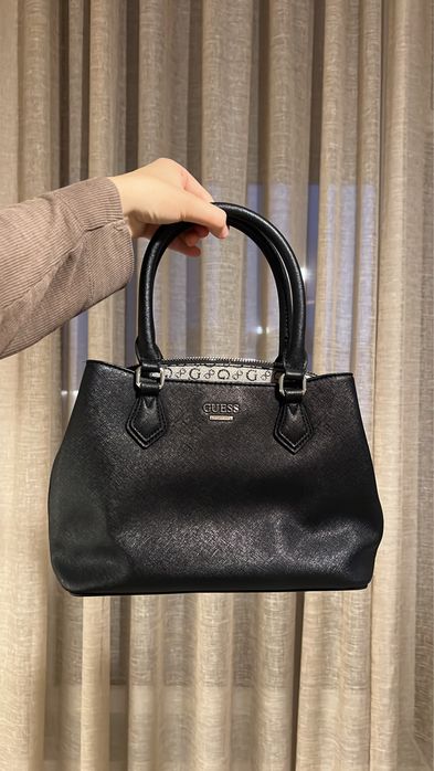 Сумка Guess продаю