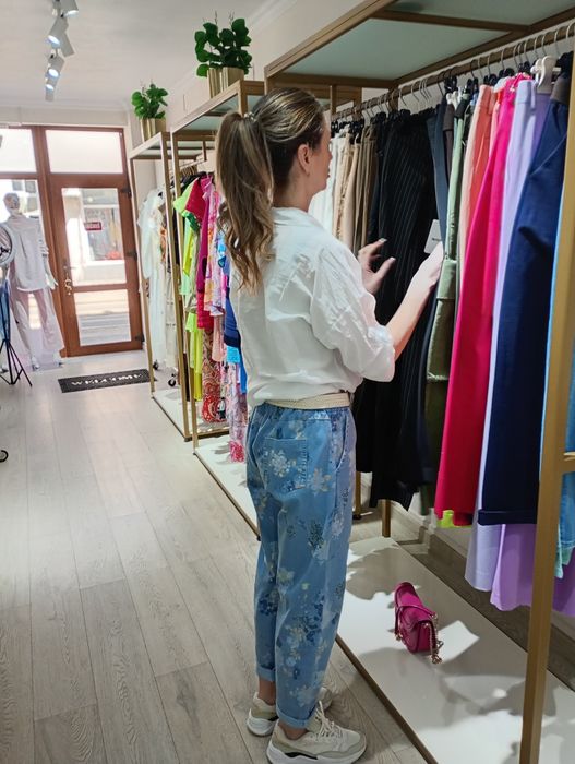 Ultracentral,in Iași ! Închiriez spațiu comercial ideal pentru orice fel de activitate.Suprafata utilă 71,87mp, preț 7.900 Lei/lună.
