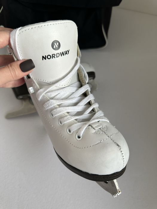 Коньки детские фигурные