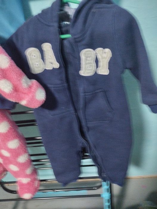 Продам теплые костюмы