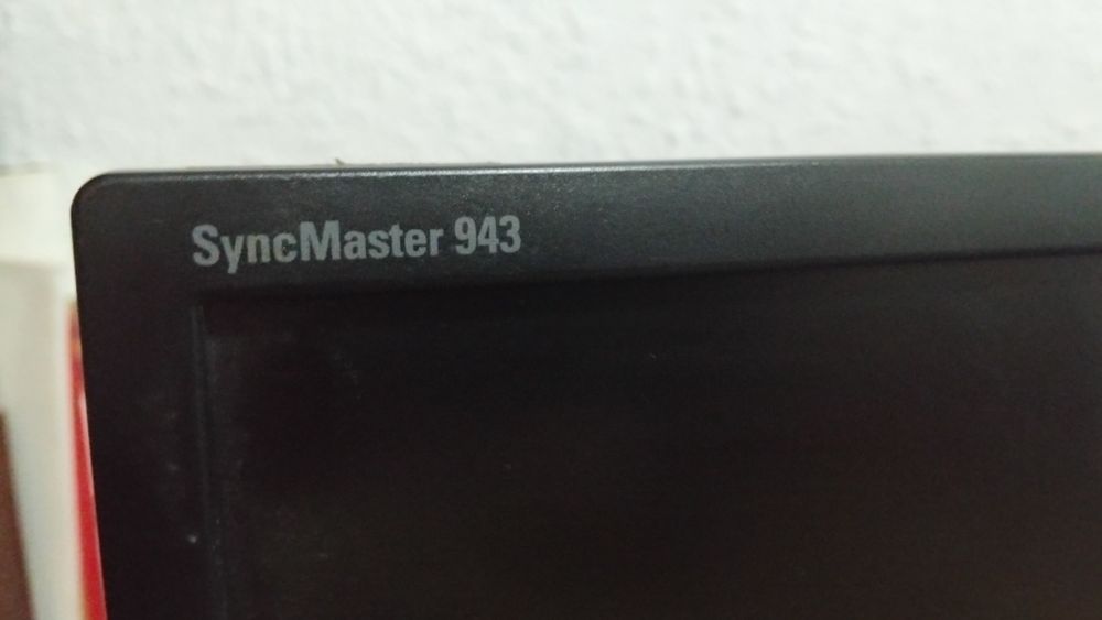 Продам монитор SynchMaster
