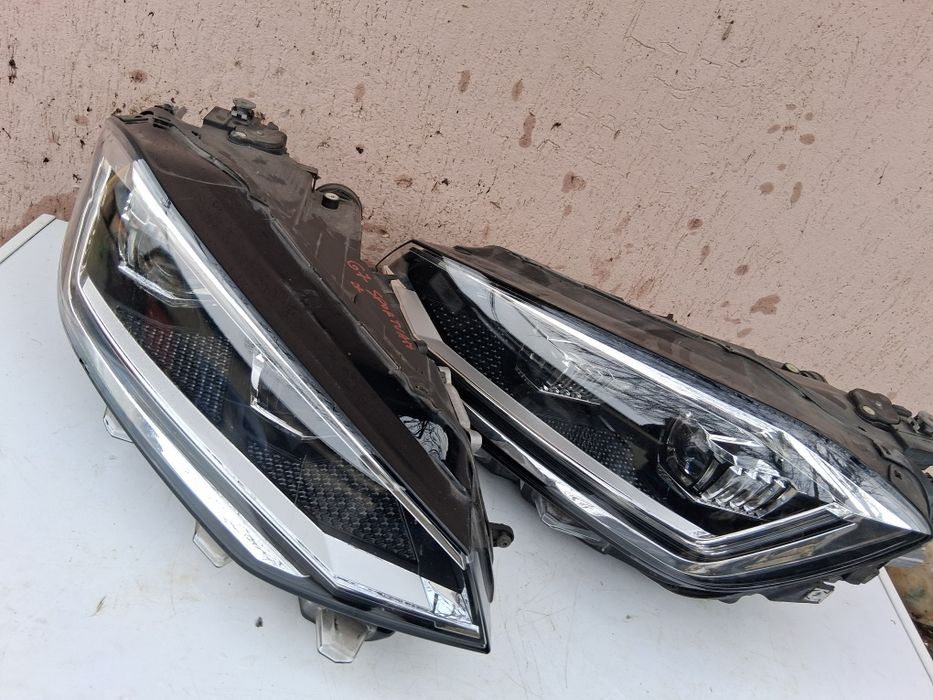 Far stanga/dreapta Volkswagen Golf 7 Sportsvan Facelift Full Led