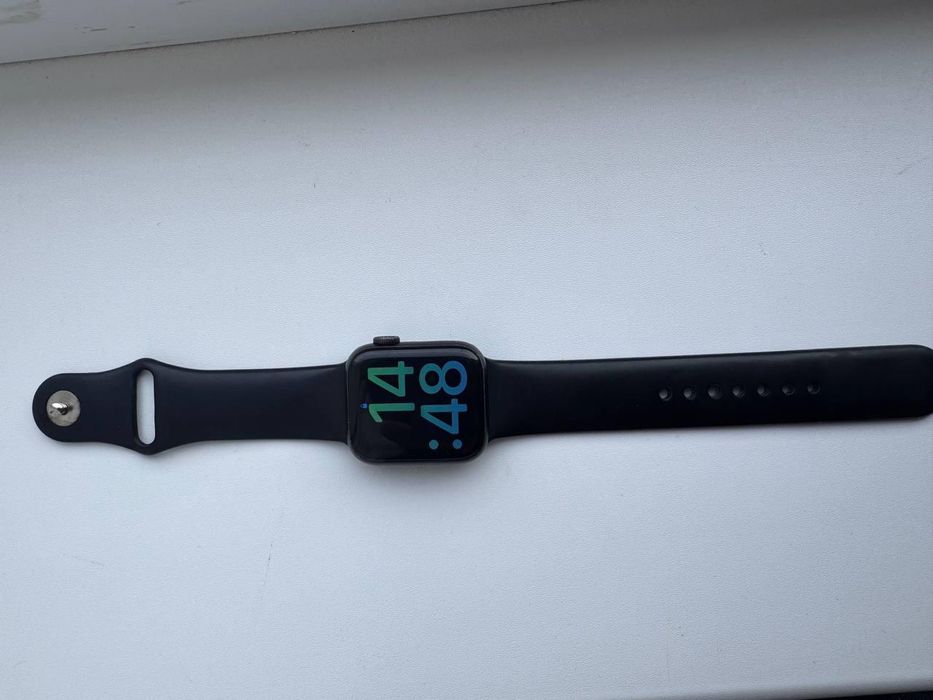 Apple watch SE 2024