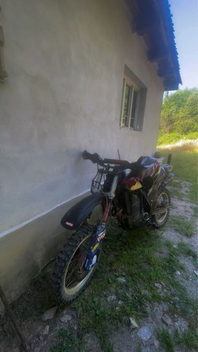 Cross aprilia 650