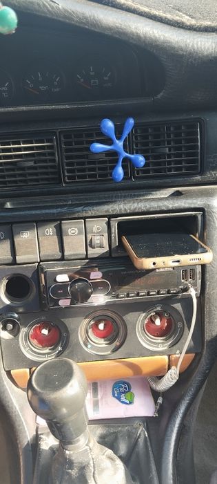 Ауди 100 в хорошем состояние