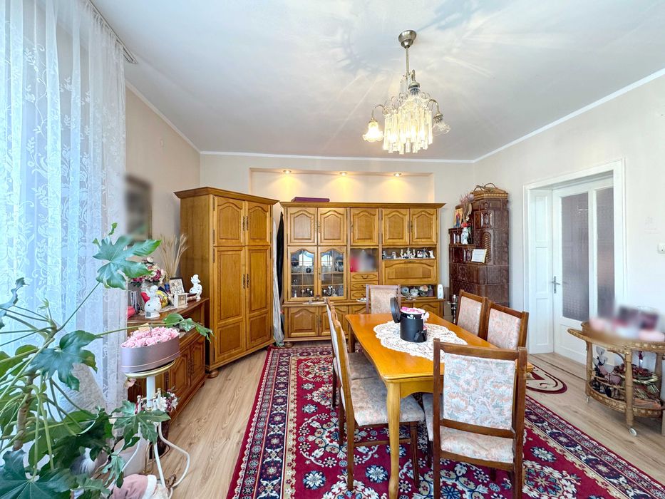 Casa cu 4 camere/teren 396 mp/garaj/Str.Stefan Augustin Ocna Mures, jud Alba